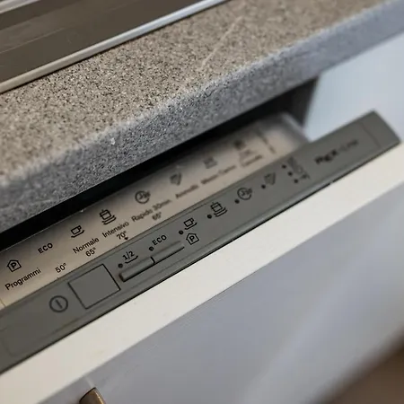 Center Near The Sea With Terrace Free Parking Ac Wifi *