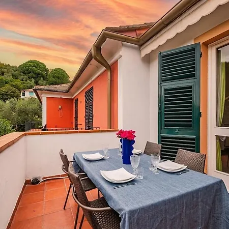 Center Near The Sea With Terrace Free Parking Ac Wifi Appartement Rapallo