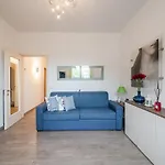 Center Near The Sea With Terrace Free Parking Ac Wifi Daire Rapallo