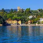 Center Near The Sea With Terrace Free Parking Ac Wifi Daire Rapallo