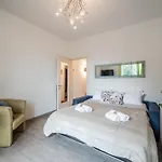 Center Near The Sea With Terrace Free Parking Ac Wifi