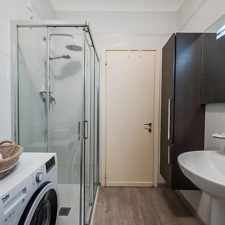 شقة Center Near The Sea With Terrace Free Parking Ac Wifi راباللو